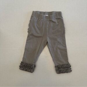 Ruffle Butts cotton ruffle leggings. Size 6-12M.